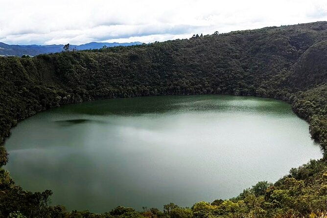 private-tour-guatavita-crazy-house-with-boat