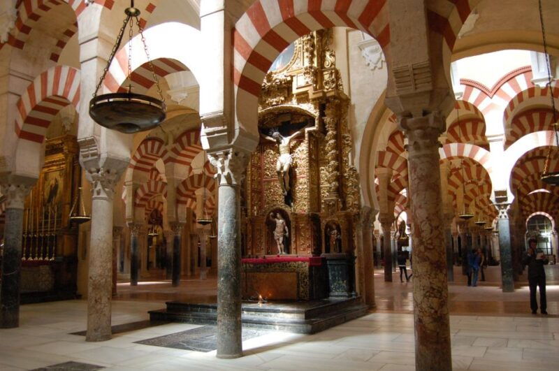 private-tour-of-the-mosque-cathedral-and-jewish-quarter