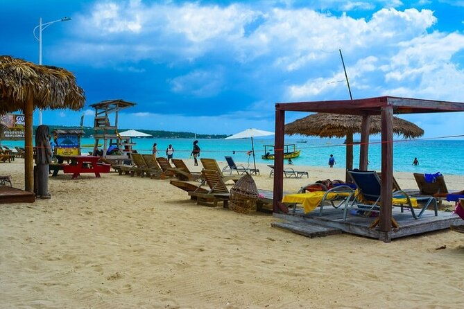 private-tour-to-7-mile-beach-ricks-cafe-with-atv-from-montego-bay