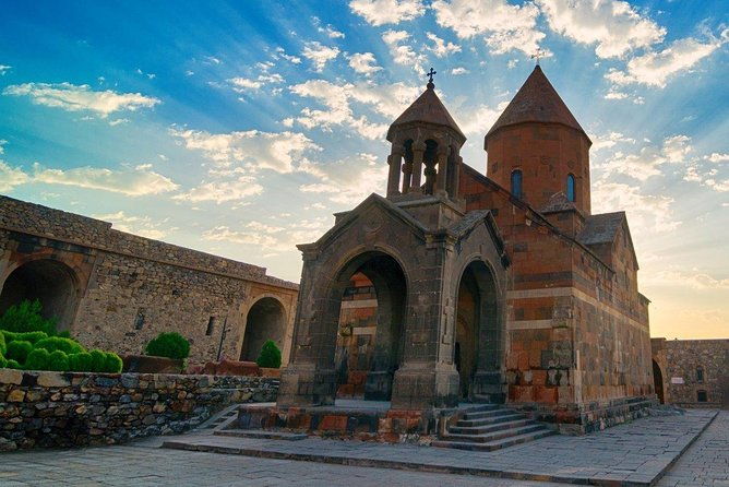 private-tour-to-khor-virap-holy-echmiadzin-zvartnots-cathedral
