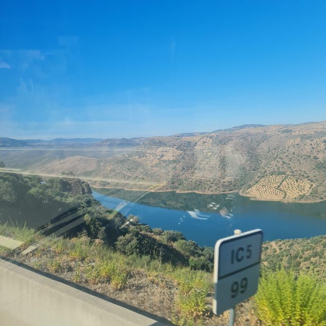 private-tours-and-transport-amazing-for-you-at-douro-valley