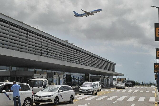 private-transfer-from-airport-reus-to-lloret-de-mar