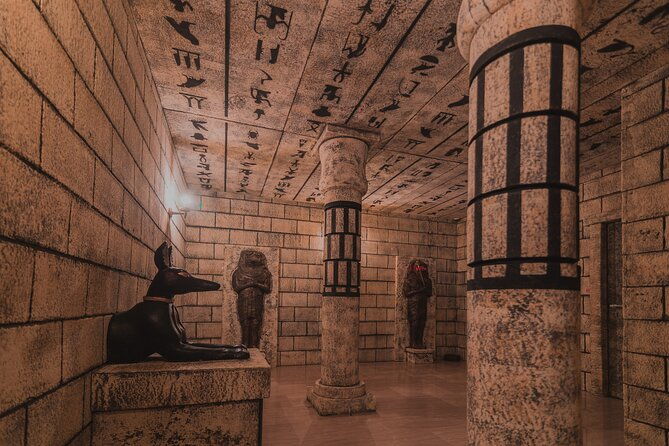 private-tutankhamuns-tomb-live-escape-room-in-berlin