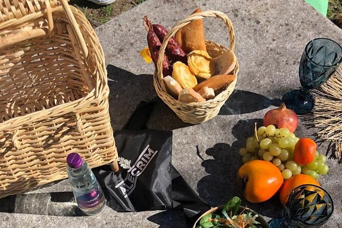 private-typical-portuguese-picnic-in-serra-de-monchique