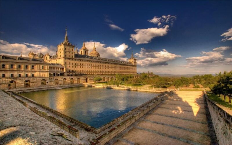 private-vip-visit-el-escorial-palace-monastery-and-gardens