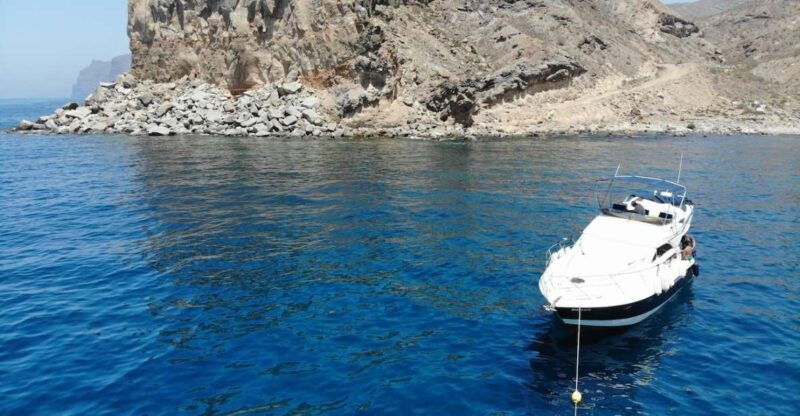 puerto-de-mogan-boat-trip-to-see-dolphins-and-snorkelling