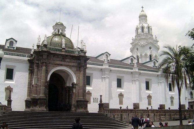 quito-city-tour-experience-learn-taste