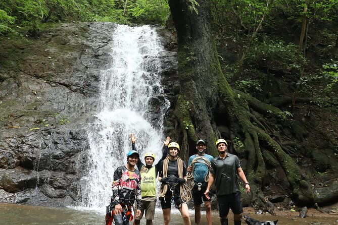 rappelling-and-safari-float-combo-in-nosara