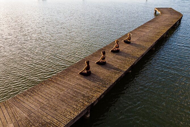 relax-and-nature-yoga-lesson-on-the-shore-of-the-lake-with-picnic