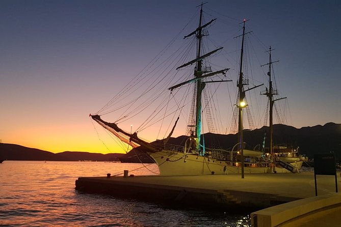 romantic-sunset-tour-in-boka-bay-by-speedboat