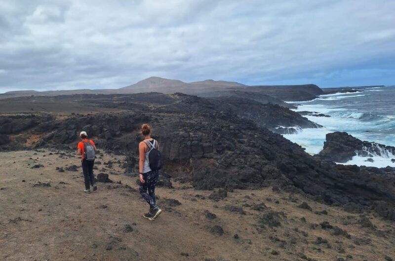 route-guided-on-the-volcanic-coast-of-lanzarote