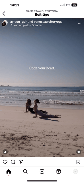 sa-rapita-es-trenc-vinyasa-yoga-class-at-the-beach