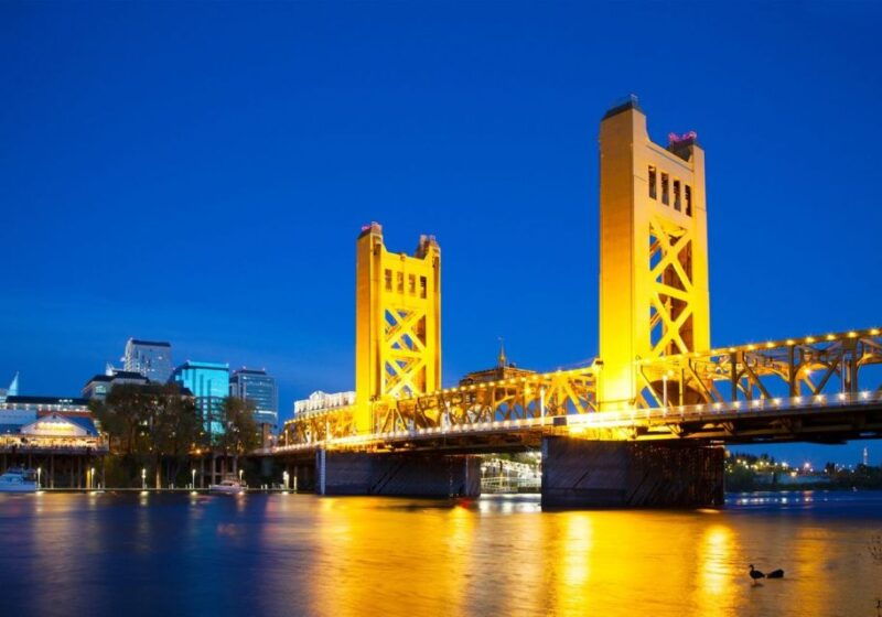 sacramento-new-years-eve-rock-the-yacht-cruise-2