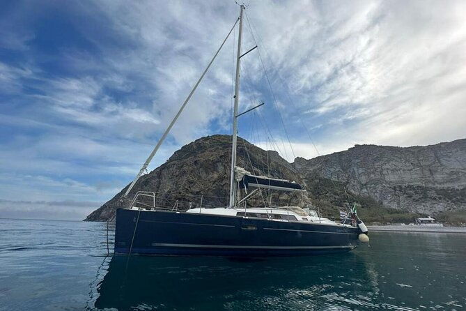 sailing-boat-tour-in-syracuse
