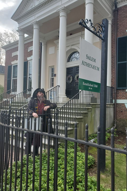 salem-history-of-salem-walking-tour-w-real-pirates-entry