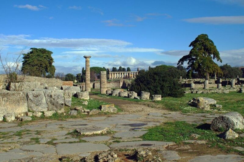 salerno-guided-visit-at-paestum-ruins-and-museum