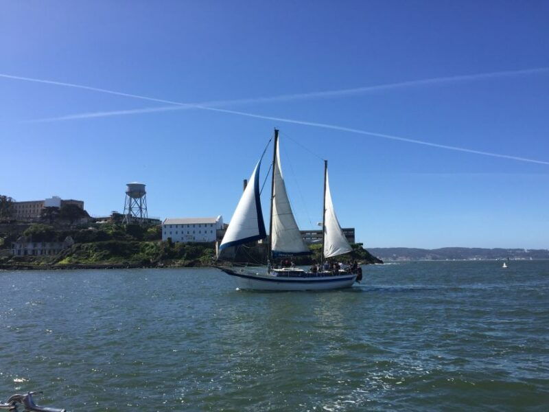 san-francisco-bay-sailing-tour-with-drinks