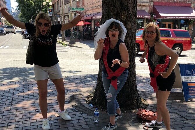 santa-maria-city-scavenger-hunt-excursion-by-zombie-scavengers