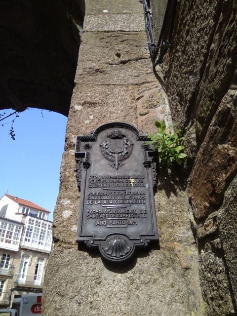 santiago-de-compostela-valenca-private-tour-from-porto