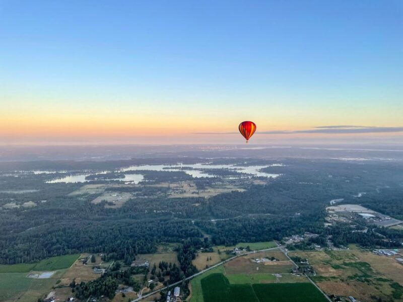 seattle-mt-rainier-sunset-hot-air-balloon-ride