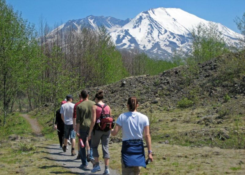 seattle-mt-st-helens-national-monument-small-group-tour