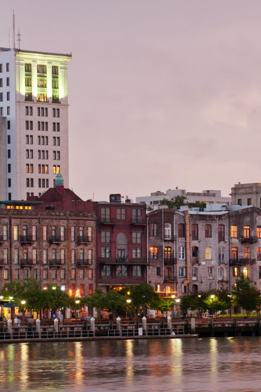 self-guided-audio-ghost-tour-in-savannah-in-6-languages