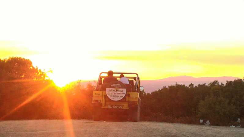 setubal-romantic-picnic-sunset-wine-experience