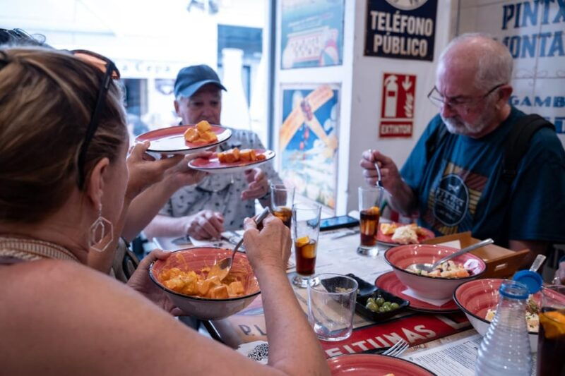 seville-adventure-historic-walking-tour-traditional-tapas