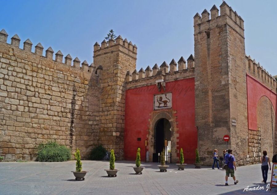 seville-alcazar-cathedral-and-giralda-skip-the-line-tour