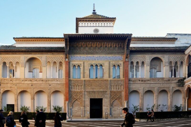 seville-alcazar-cathedral-skip-the-line-guided-tour