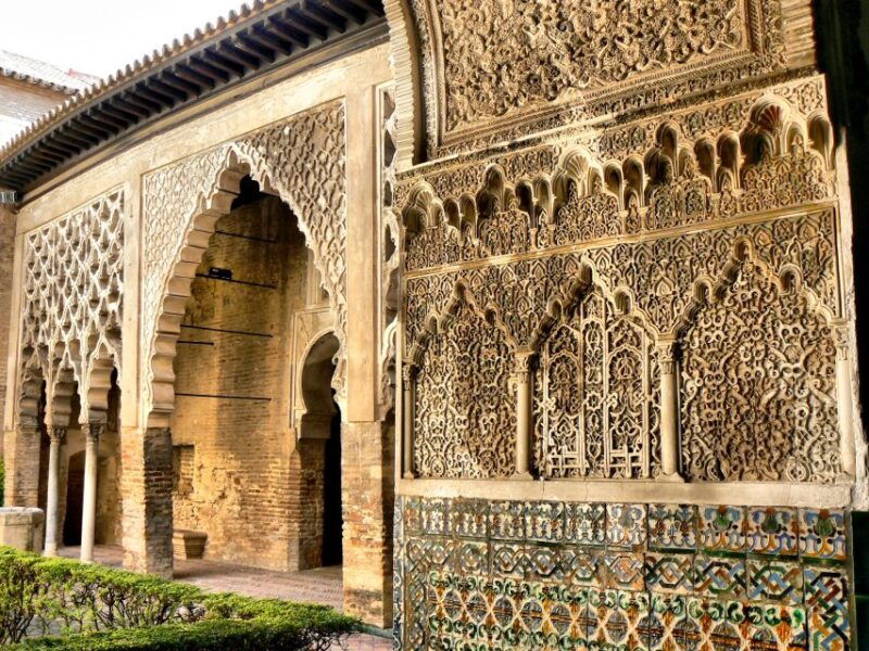 seville-alcazar-tour-with-tickets-included