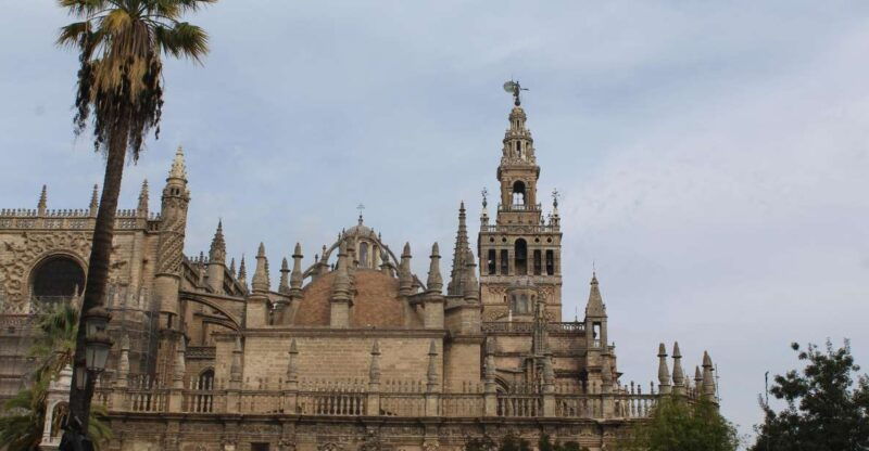 seville-cathedral-and-giralda-skip-the-line-guided-tour