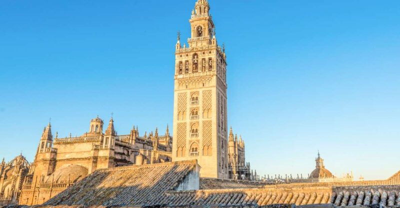 seville-cathedral-and-giralda-tower-guided-tour-and-tickets-2
