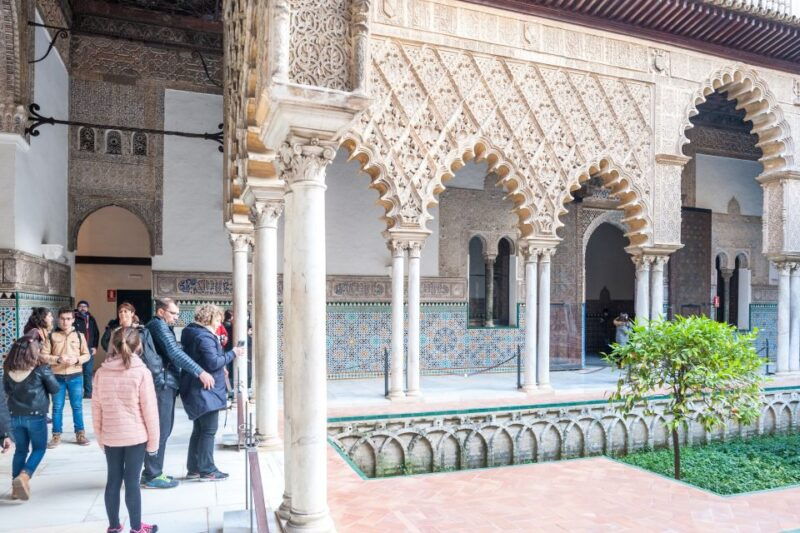 seville-cathedral-giralda-alcazar-entry-with-guided-tour