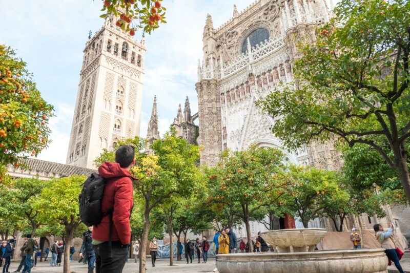 seville-cathedral-guided-tour-with-priority-access-2