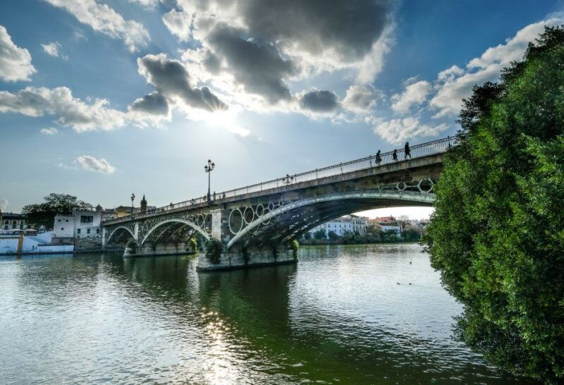 seville-guadalquivir-secrets-of-triana-small-group-tour