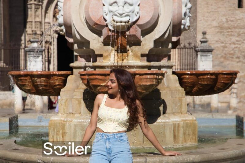 seville-professional-photoshoot-outside-cathedral-giralda