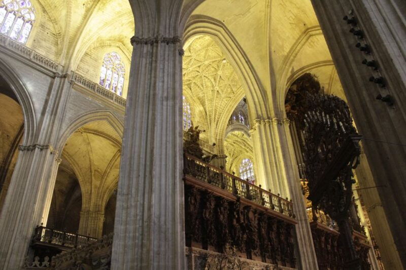 seville-royal-alcazar-cathedral-and-giralda-tower-tour