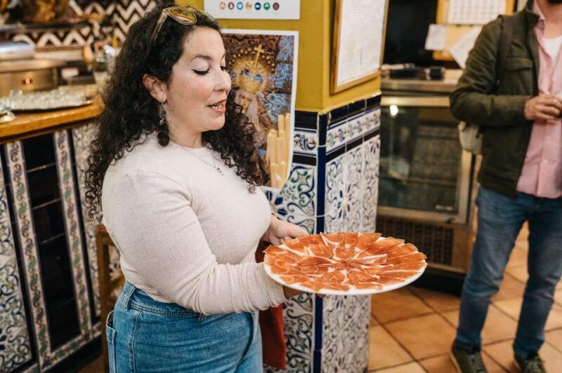 seville-triana-neighborhood-evening-tapas-tour