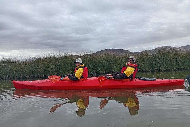 shared-3-hours-kayaking-tour-to-uros-floating-islands