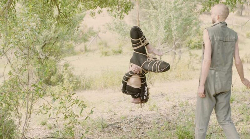 shibari-on-the-beach