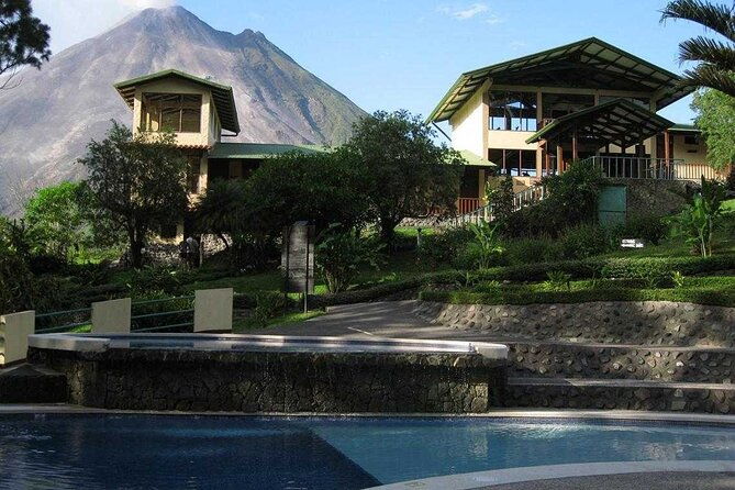 shuttle-to-arenal-observatory-lodge-spa-from-liberia-airport