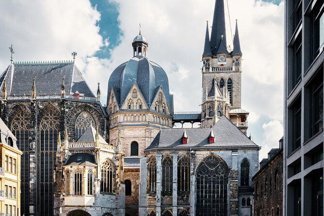 sightseeing-tour-in-aachen