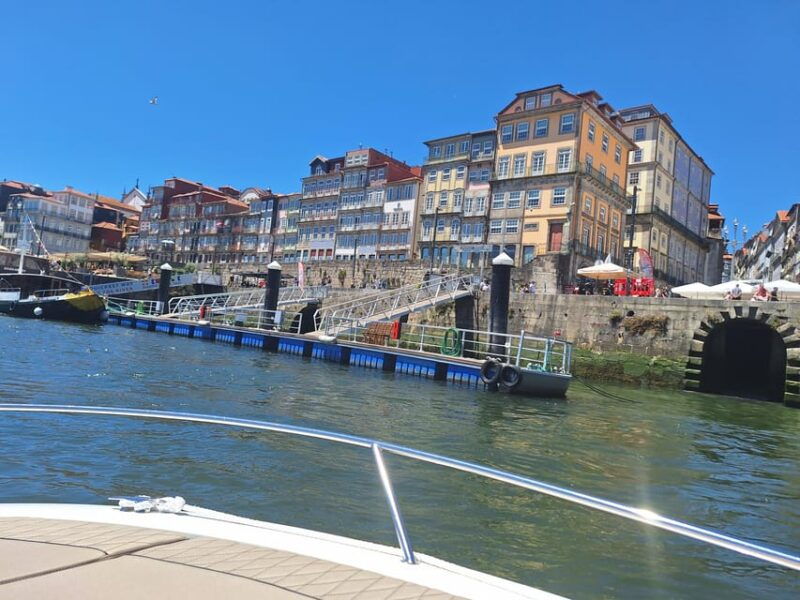 six-bridges-private-boat-cruise-in-porto