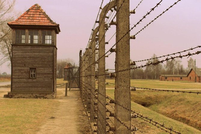 small-group-auschwitz-tour-from-lodz-with-lunch