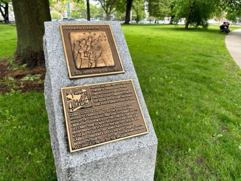 smartphone-old-port-portland-me-audio-walking-tour-app-gps