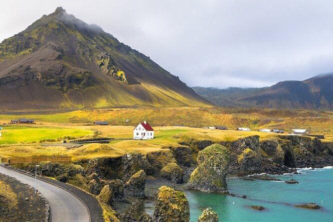 snaefellsnes-peninsula-tour-with-hvammsvik-hotsprings-bath