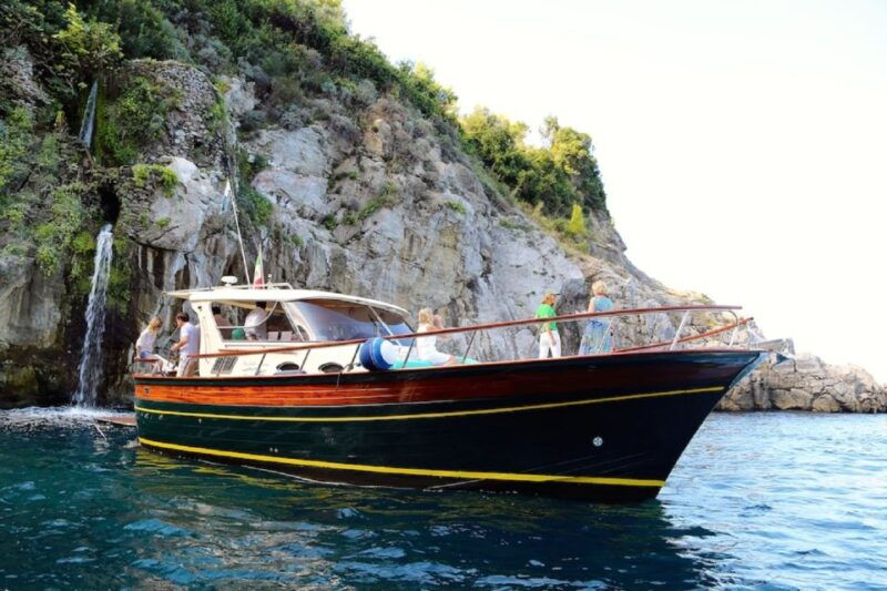 sorrento-and-amalfi-coast-small-group-tour-by-boat