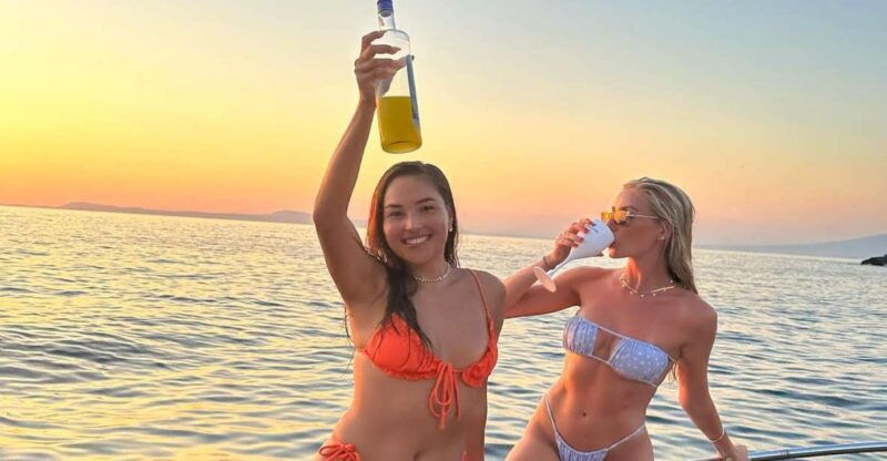 sorrento-luxury-private-boat-drinking-watching-the-sunset