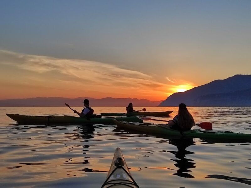 sorrento-premium-kayaking-experience-with-swimming
